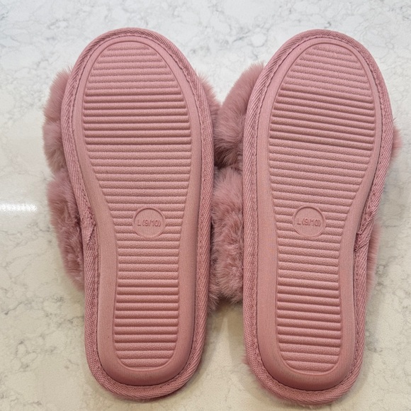 Pink Fuzzy Slippers, Auden, Women’s Size 9/10, Never Worn - Picture 2 of 3